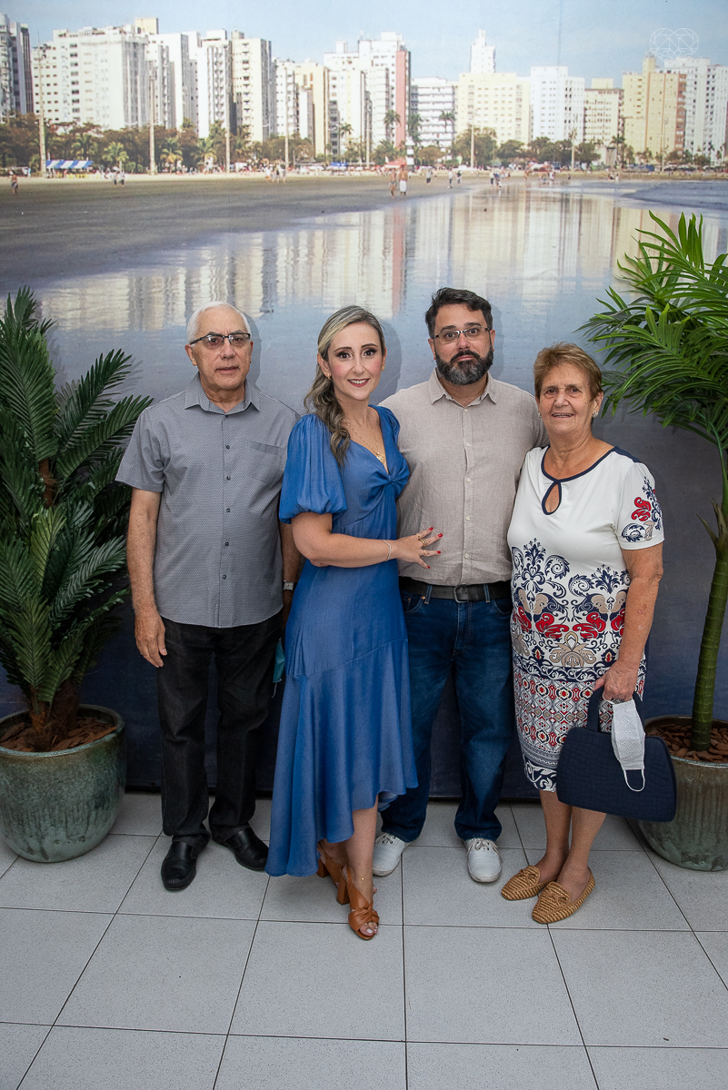 Fotografia de casamento civil cerimonia em meio a pandemia com mascara no cartorio de santos intimate wedding mini wedding feito em casa na cidade de santos fotografado pela fotografa premiada internacionalmente Nayara Andrade fotografia making of de noiv