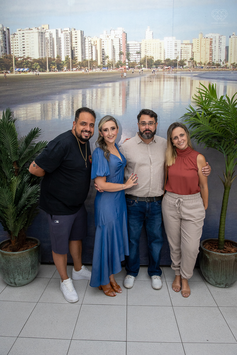 Fotografia de casamento civil cerimonia em meio a pandemia com mascara no cartorio de santos intimate wedding mini wedding feito em casa na cidade de santos fotografado pela fotografa premiada internacionalmente Nayara Andrade fotografia making of de noiv