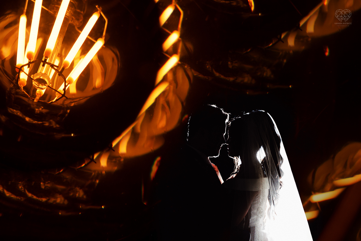 casamento classico noivo de terno azul noiva de coroa realizado no guaruja santos sao paulo pela fotografa Nayara Andrade premiada internacionalmente fotos com emoção e arte diferentes de tudo e exclusivas