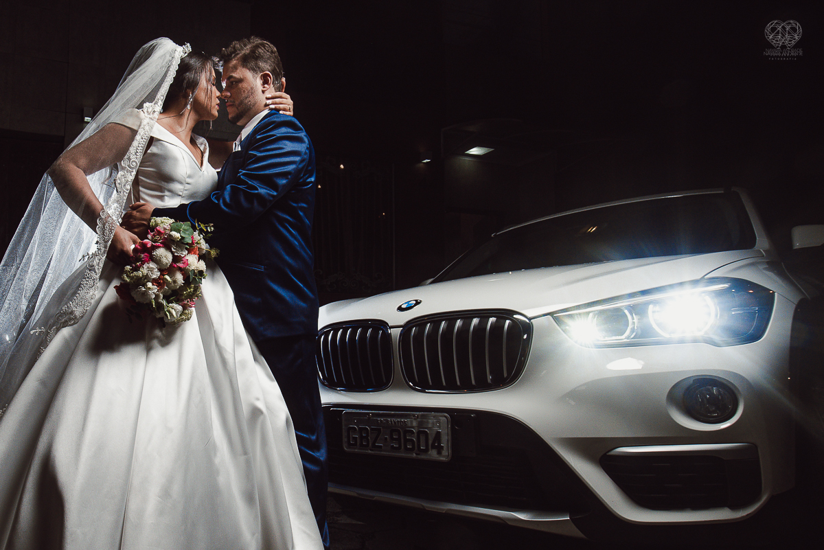 casamento classico noivo de terno azul noiva de coroa realizado no guaruja santos sao paulo pela fotografa Nayara Andrade premiada internacionalmente fotos com emoção e arte diferentes de tudo e exclusivas