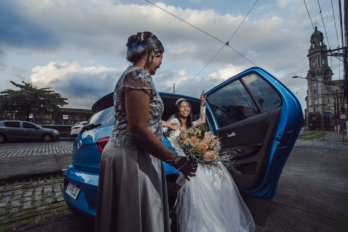 casamento classico na cidade de santos fotos no centro de santos festa na dock santos casal da congregaçao crista no brasil e fotos artisticas surpreendentes e inspiracao fotografa nayara andrade