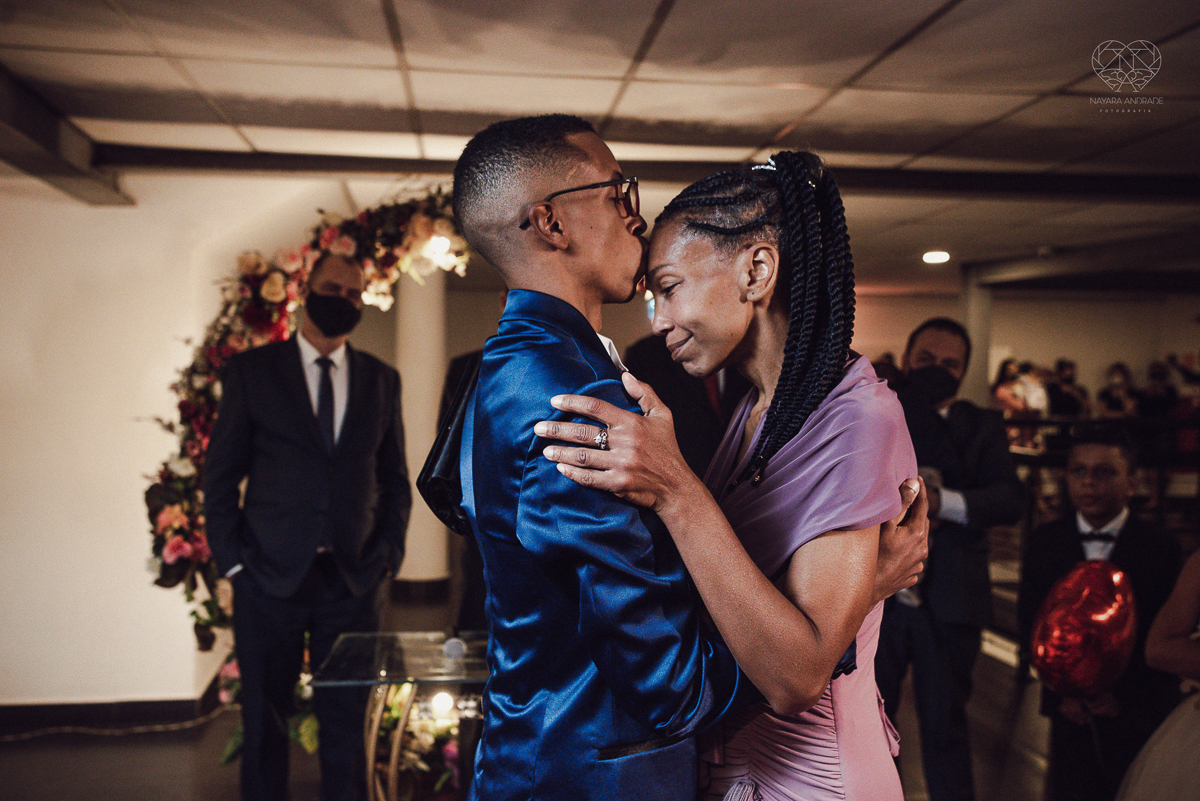 casamento classico na cidade de santos fotos no centro de santos festa na dock santos casal da congregaçao crista no brasil e fotos artisticas surpreendentes e inspiracao fotografa nayara andrade