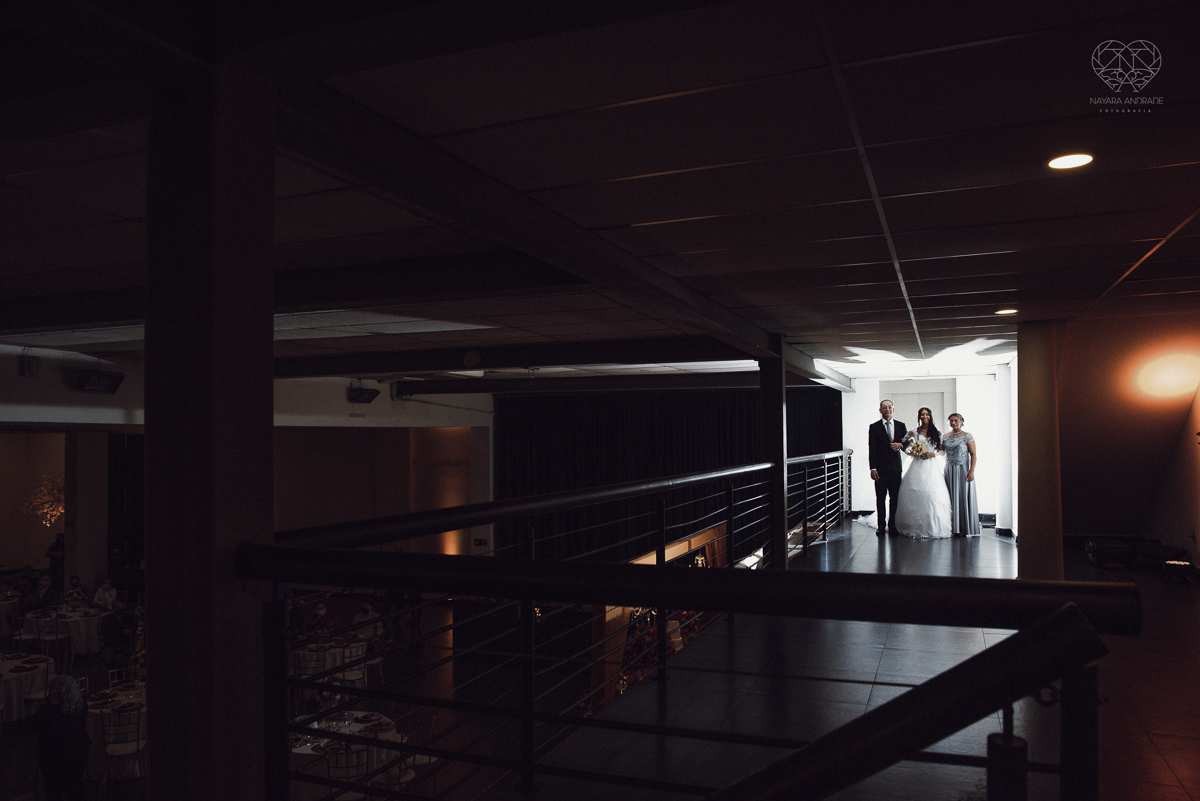 casamento classico na cidade de santos fotos no centro de santos festa na dock santos casal da congregaçao crista no brasil e fotos artisticas surpreendentes e inspiracao fotografa nayara andrade