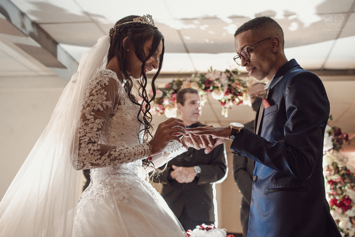 casamento classico na cidade de santos fotos no centro de santos festa na dock santos casal da congregaçao crista no brasil e fotos artisticas surpreendentes e inspiracao fotografa nayara andrade