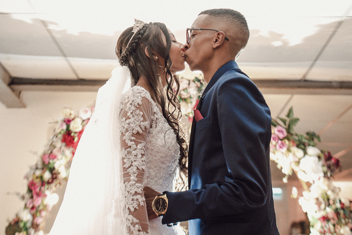 casamento classico na cidade de santos fotos no centro de santos festa na dock santos casal da congregaçao crista no brasil e fotos artisticas surpreendentes e inspiracao fotografa nayara andrade