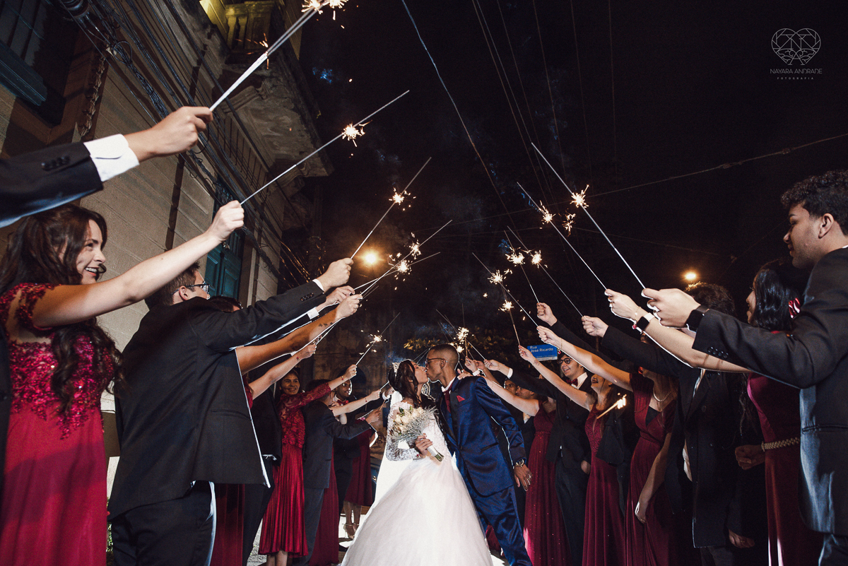 casamento classico na cidade de santos fotos no centro de santos festa na dock santos casal da congregaçao crista no brasil e fotos artisticas surpreendentes e inspiracao fotografa nayara andrade