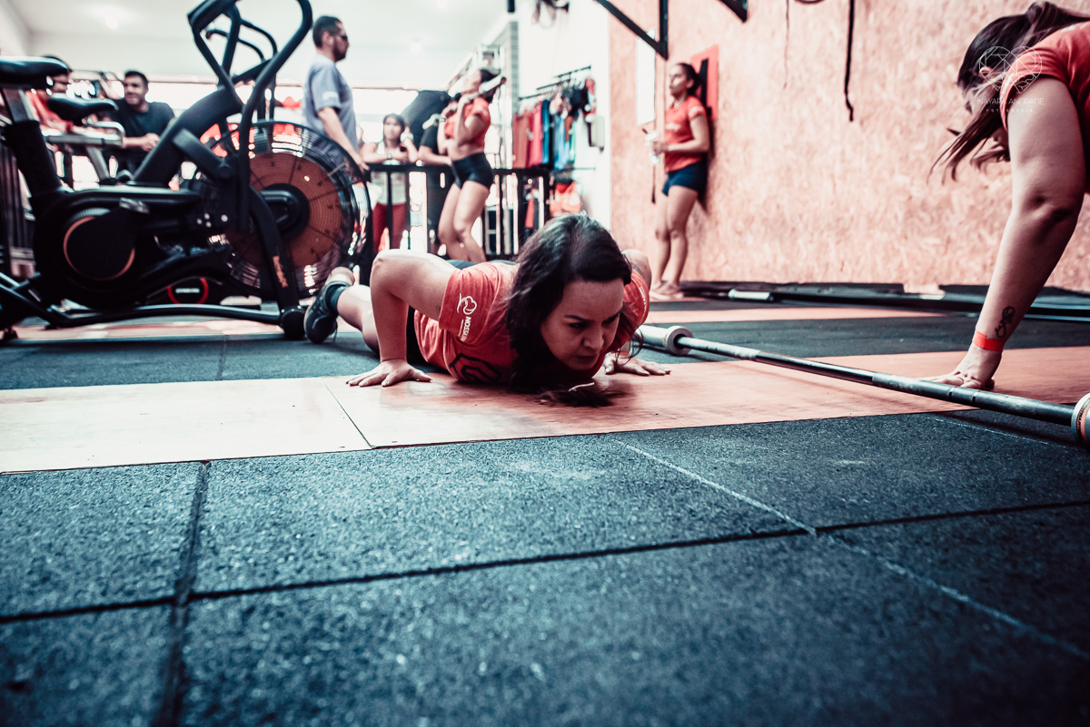 Fotografia de campeonato esportivo crossfit  competiçao de crossfit em sao paulo fotos de atletas competindo fotos profissionais da fotografa premiada Nayara Andrade