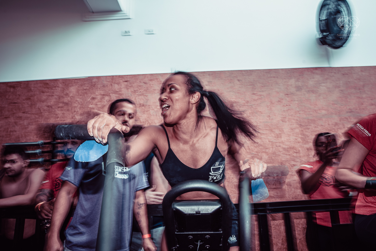 Fotografia de campeonato esportivo crossfit  competiçao de crossfit em sao paulo fotos de atletas competindo fotos profissionais da fotografa premiada Nayara Andrade