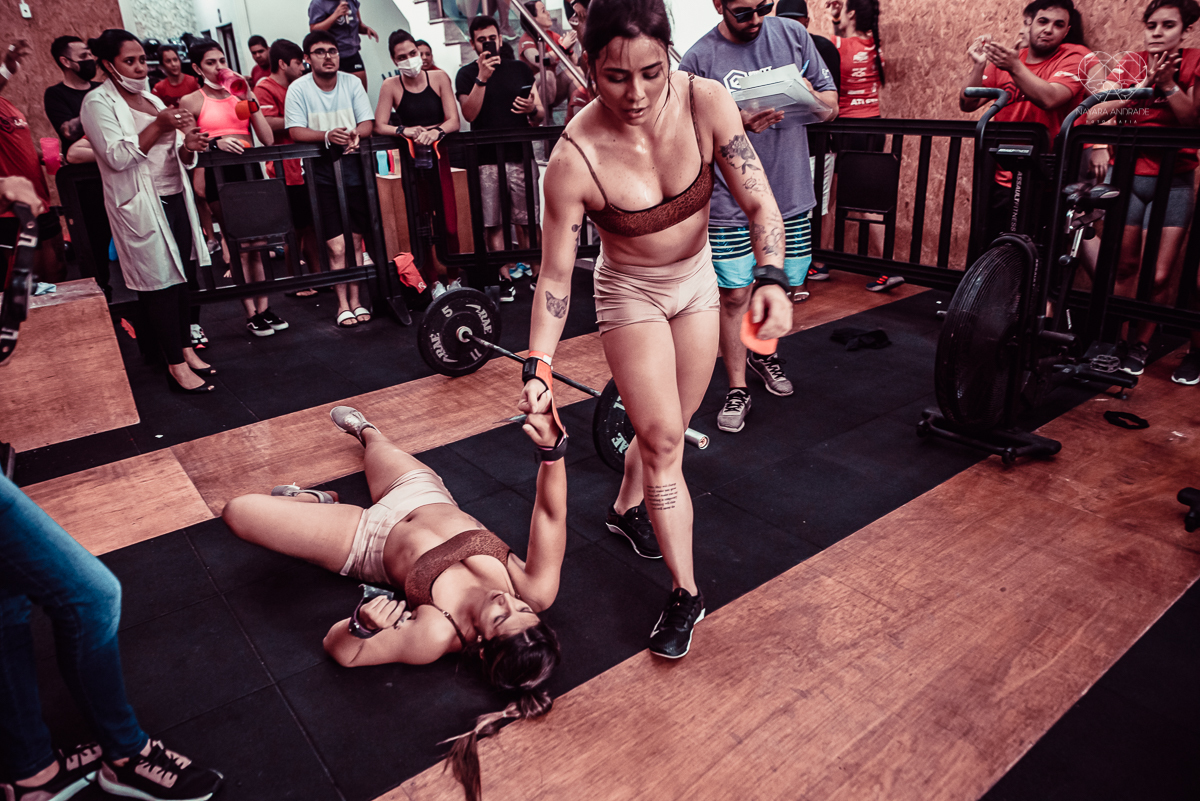 Fotografia de campeonato esportivo crossfit  competiçao de crossfit em sao paulo fotos de atletas competindo fotos profissionais da fotografa premiada Nayara Andrade