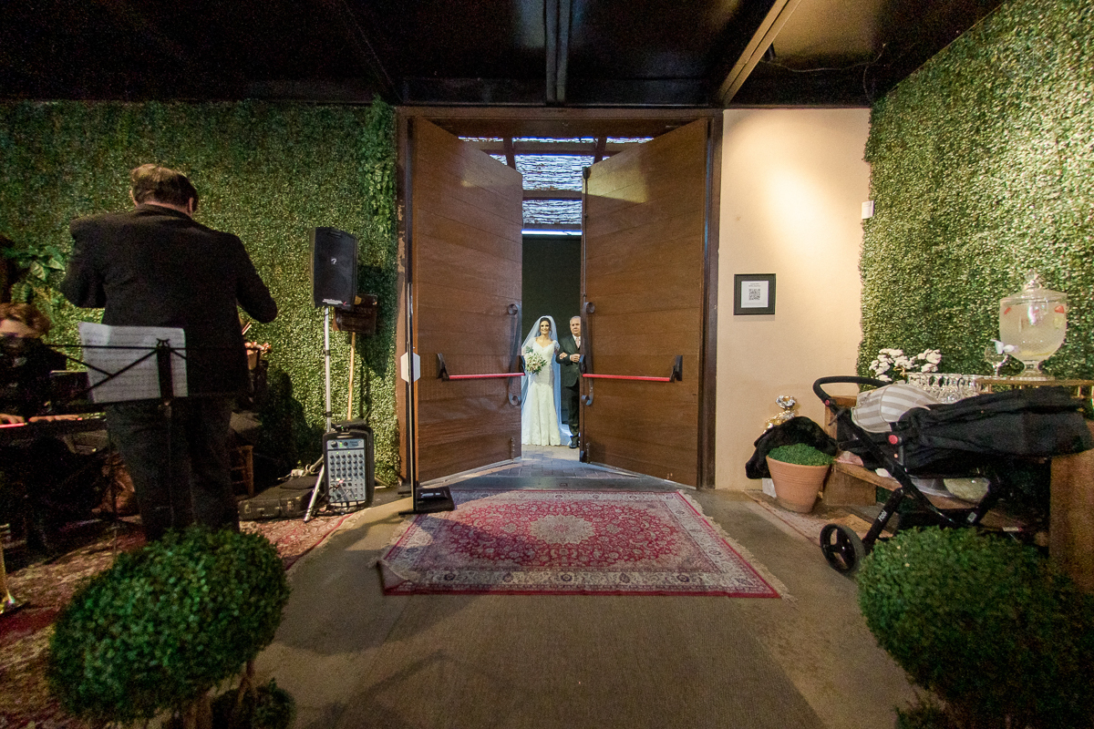 casamento classico com luzes e lustres no buffet napoleao em sao paulo fotografia de casamento pela fotografa premiada mundialmente nayara andrade da cidade de santos inspiraçao de casamento decoraçao classica