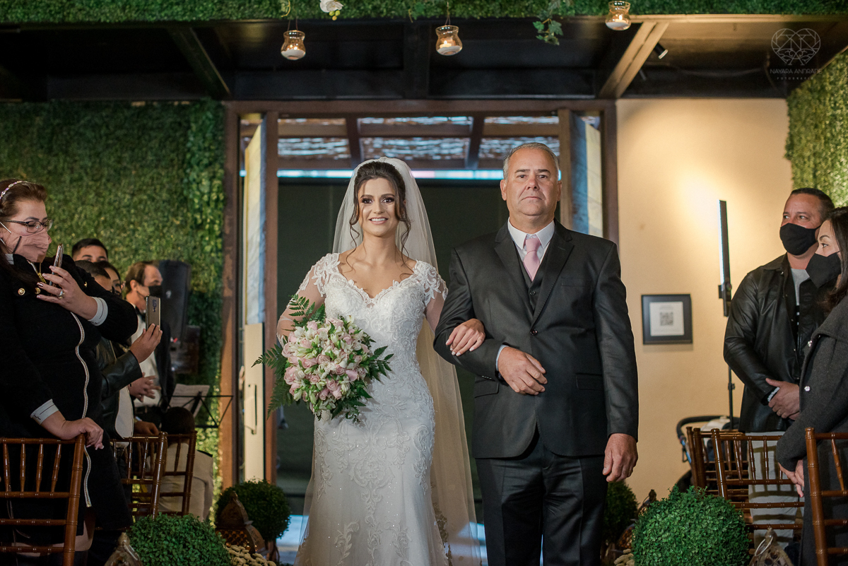 casamento classico com luzes e lustres no buffet napoleao em sao paulo fotografia de casamento pela fotografa premiada mundialmente nayara andrade da cidade de santos inspiraçao de casamento decoraçao classica
