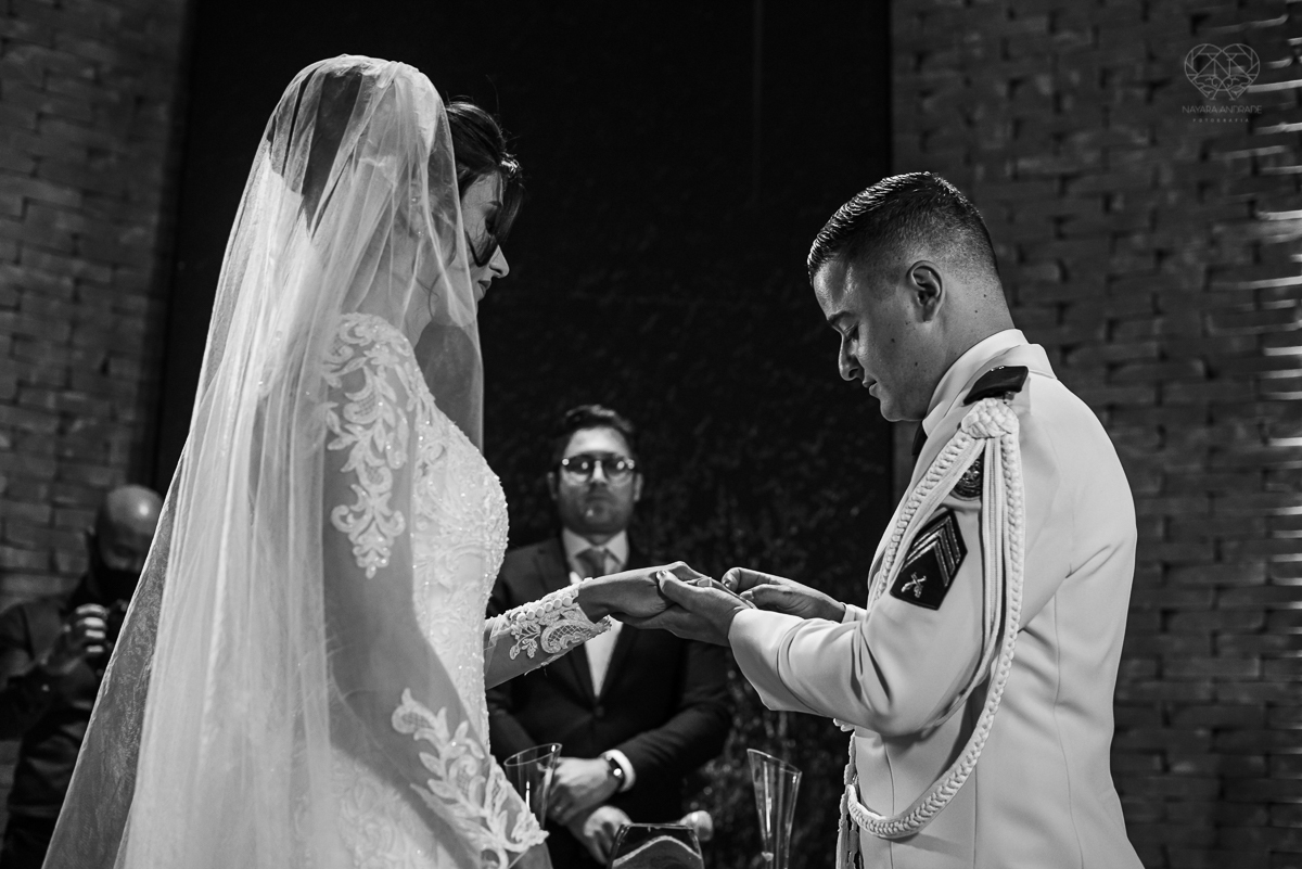 casamento classico com luzes e lustres no buffet napoleao em sao paulo fotografia de casamento pela fotografa premiada mundialmente nayara andrade da cidade de santos inspiraçao de casamento decoraçao classica