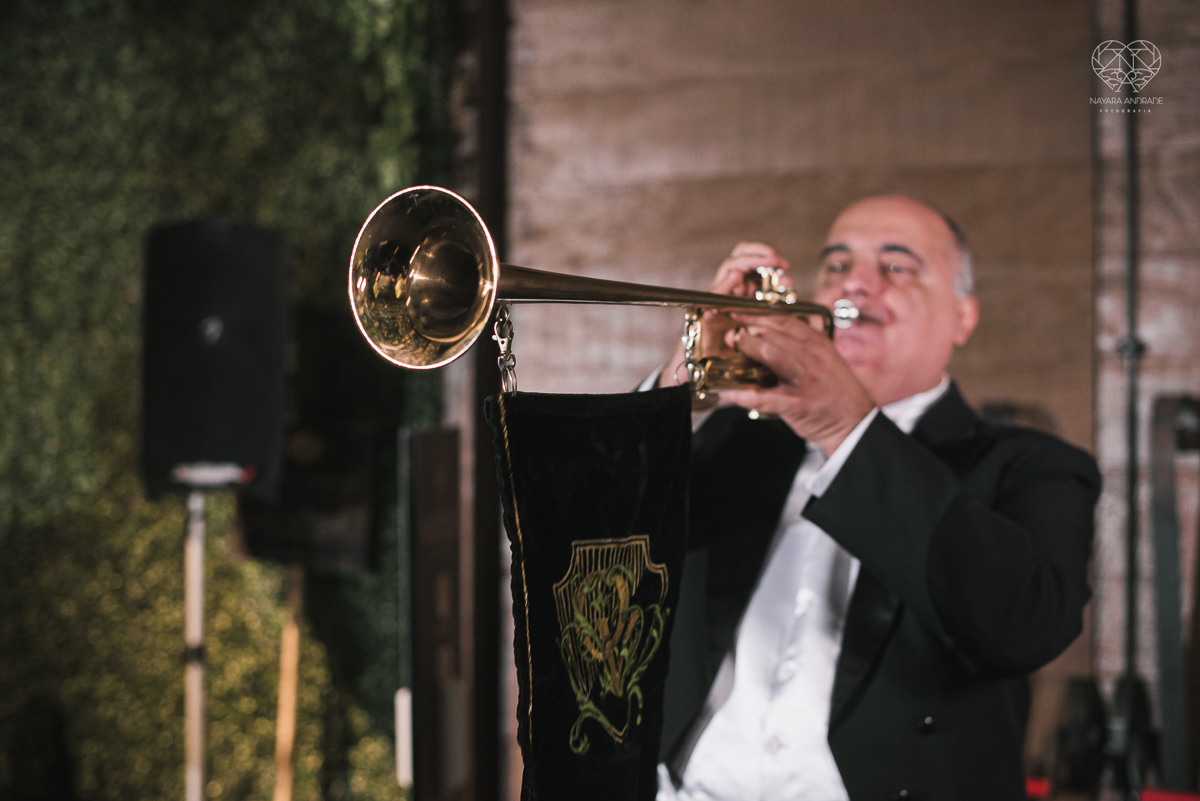 casamento classico com luzes e lustres no buffet napoleao em sao paulo fotografia de casamento pela fotografa premiada mundialmente nayara andrade da cidade de santos inspiraçao de casamento decoraçao classica
