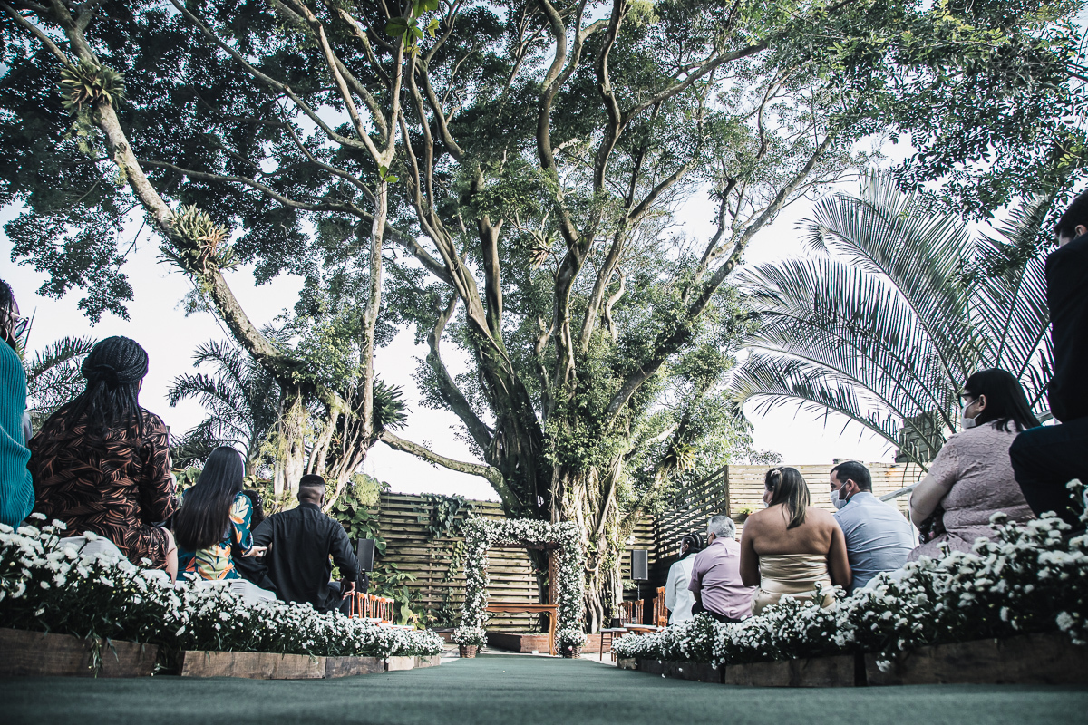 casamento de dia no por do Sol em Santos Sao Vicente no espaço Plataforma fotos emocionanete pela fotografa premiada internacionalmente Nayara Andrade fotos de inspiraçao