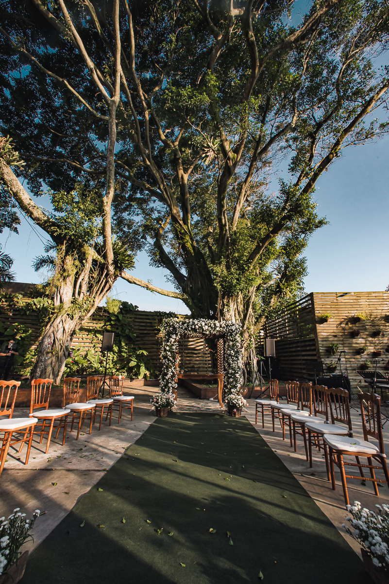 casamento de dia no por do Sol em Santos Sao Vicente no espaço Plataforma fotos emocionanete pela fotografa premiada internacionalmente Nayara Andrade fotos de inspiraçao