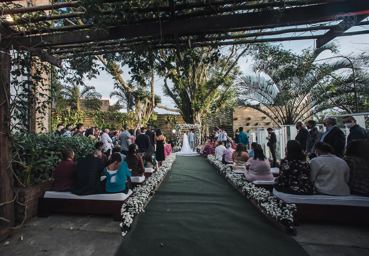 casamento de dia no por do Sol em Santos Sao Vicente no espaço Plataforma fotos emocionanete pela fotografa premiada internacionalmente Nayara Andrade fotos de inspiraçao