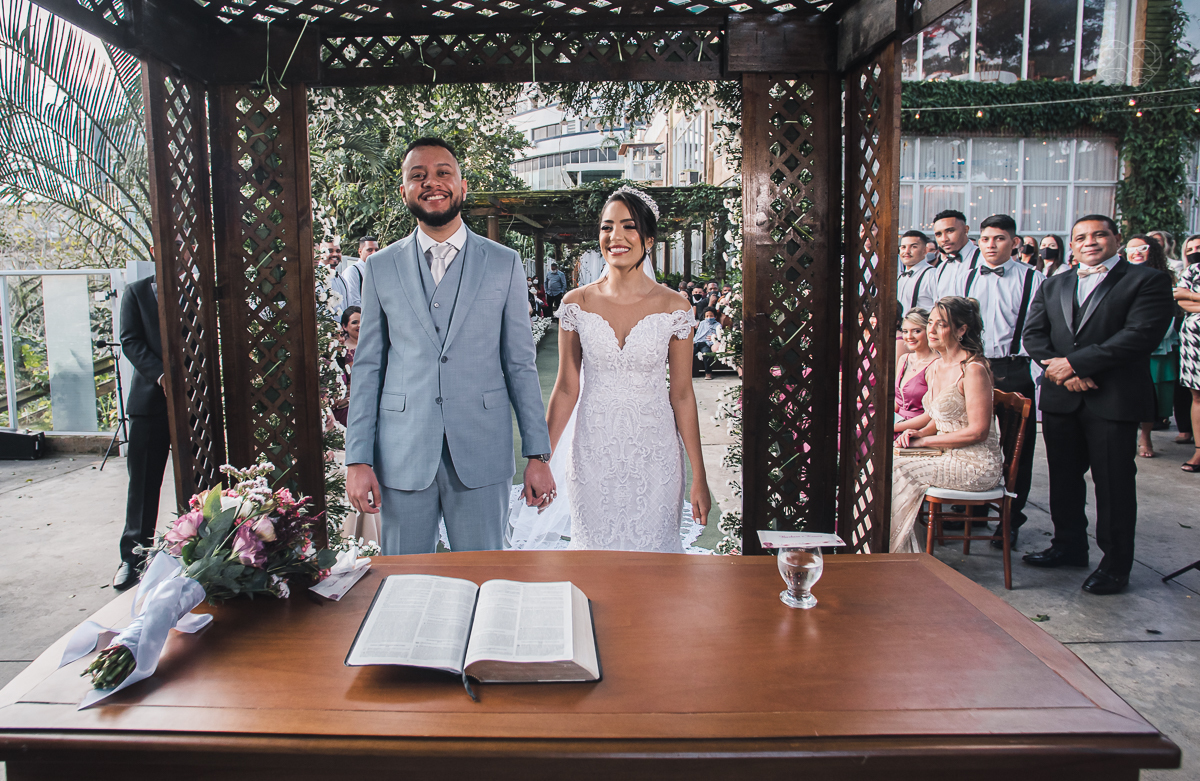 casamento de dia no por do Sol em Santos Sao Vicente no espaço Plataforma fotos emocionanete pela fotografa premiada internacionalmente Nayara Andrade fotos de inspiraçao