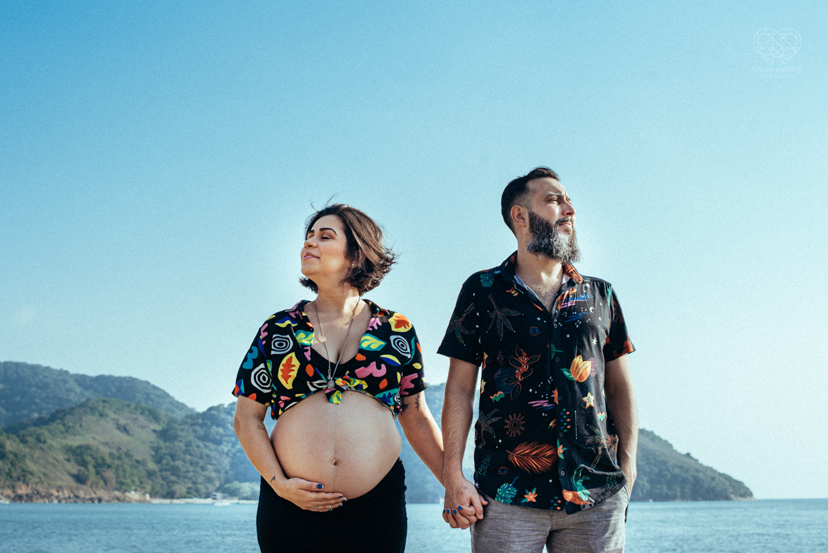 Ensaio gestante feito na praia de santos  litoral de sao paulo pela fotografa premiada nayara andrade fotos leves naturais e com emoçao mulher gravida inspiraçao de fotos  gravidez na praia