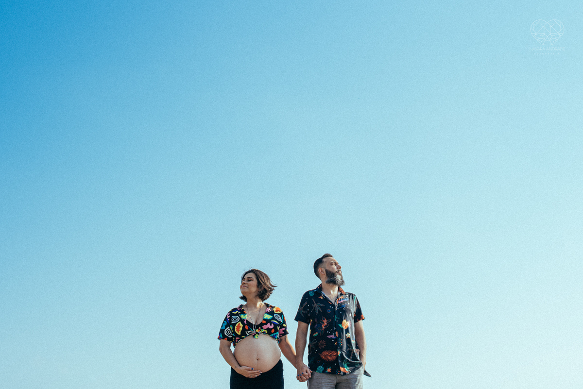 Ensaio gestante feito na praia de santos  litoral de sao paulo pela fotografa premiada nayara andrade fotos leves naturais e com emoçao mulher gravida inspiraçao de fotos  gravidez na praia