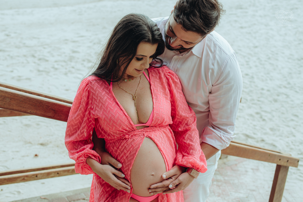 Ensaio gestante na praia do guaruja sao pedro iporgana e conchas no ltoral de sao paulo  gestante classica estilo moda fotos inspiradoras para gravidas criativas e com sentimento feitas pela fotografa premiada Nayara Andrade