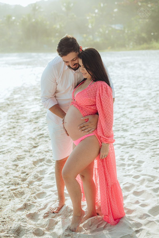 Ensaio gestante na praia do guaruja sao pedro iporgana e conchas no ltoral de sao paulo  gestante classica estilo moda fotos inspiradoras para gravidas criativas e com sentimento feitas pela fotografa premiada Nayara Andrade