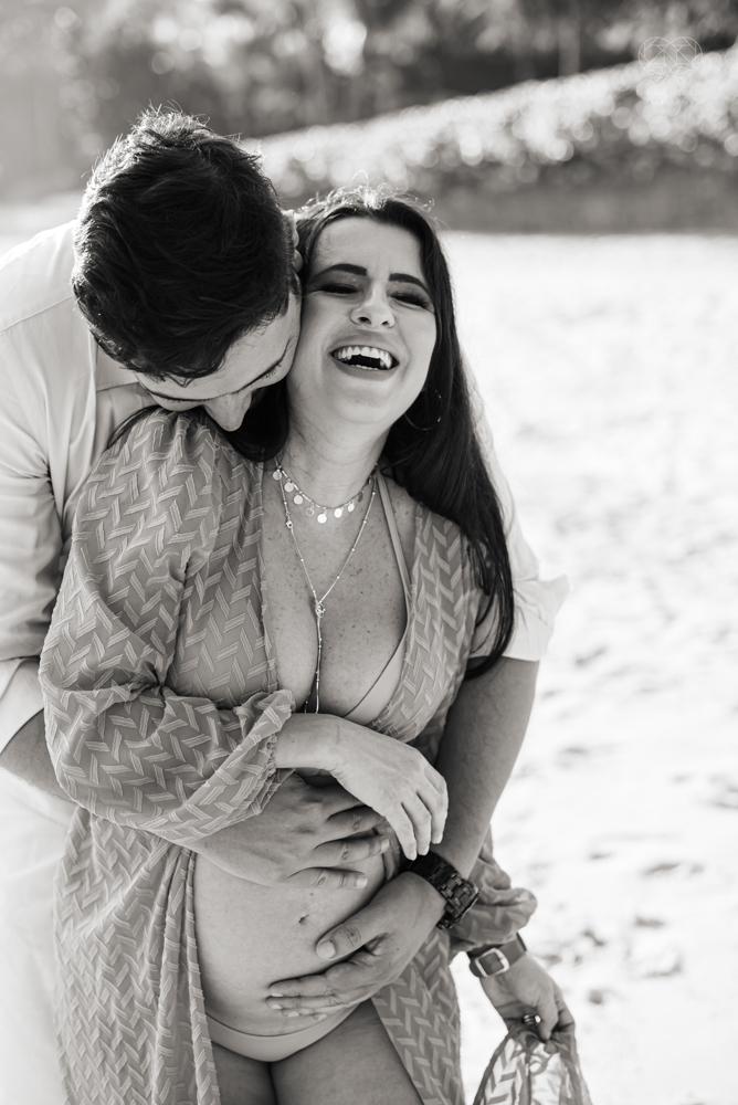 Ensaio gestante na praia do guaruja sao pedro iporgana e conchas no ltoral de sao paulo  gestante classica estilo moda fotos inspiradoras para gravidas criativas e com sentimento feitas pela fotografa premiada Nayara Andrade