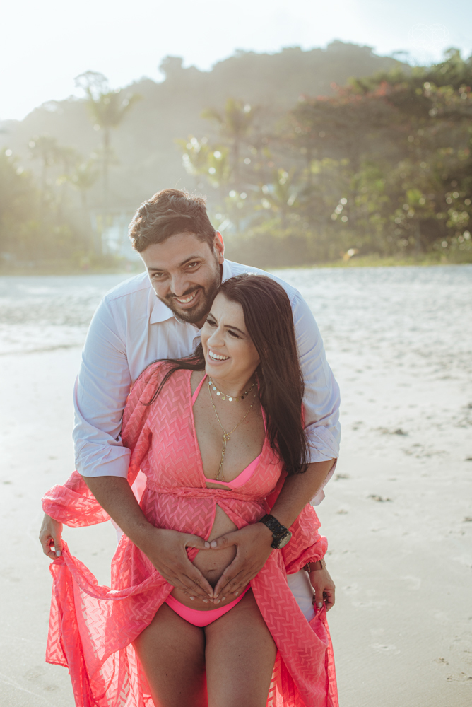 Ensaio gestante na praia do guaruja sao pedro iporgana e conchas no ltoral de sao paulo  gestante classica estilo moda fotos inspiradoras para gravidas criativas e com sentimento feitas pela fotografa premiada Nayara Andrade