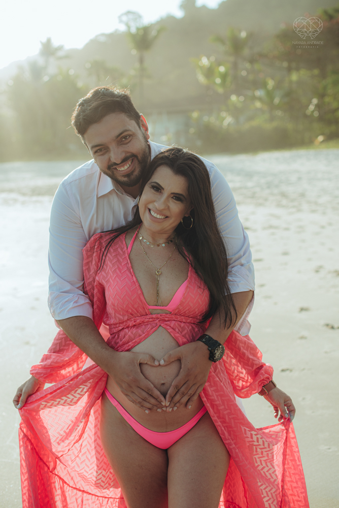 Ensaio gestante na praia do guaruja sao pedro iporgana e conchas no ltoral de sao paulo  gestante classica estilo moda fotos inspiradoras para gravidas criativas e com sentimento feitas pela fotografa premiada Nayara Andrade