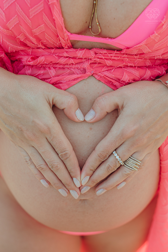 Ensaio gestante na praia do guaruja sao pedro iporgana e conchas no ltoral de sao paulo  gestante classica estilo moda fotos inspiradoras para gravidas criativas e com sentimento feitas pela fotografa premiada Nayara Andrade