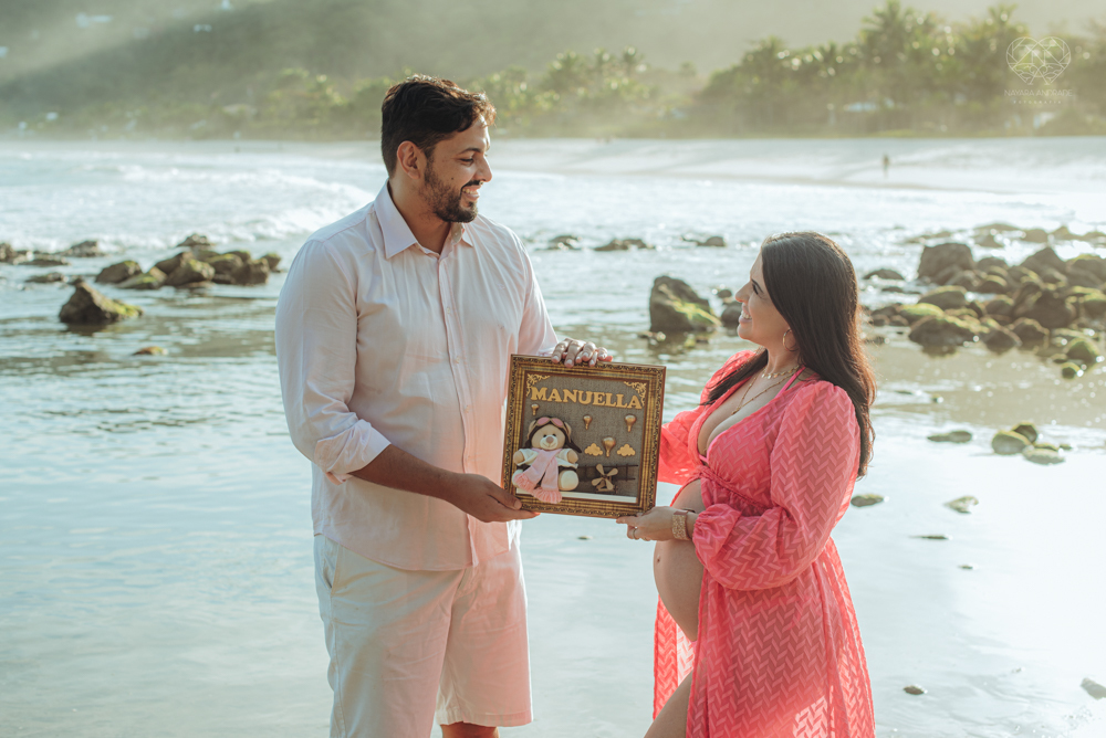 Ensaio gestante na praia do guaruja sao pedro iporgana e conchas no ltoral de sao paulo  gestante classica estilo moda fotos inspiradoras para gravidas criativas e com sentimento feitas pela fotografa premiada Nayara Andrade