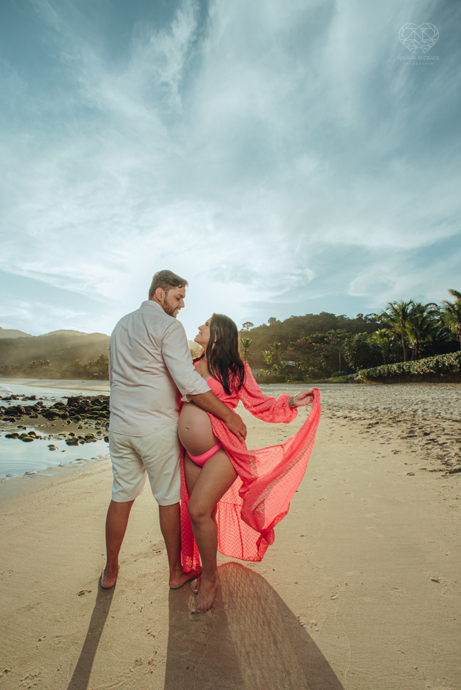 Ensaio gestante na praia do guaruja sao pedro iporgana e conchas no ltoral de sao paulo  gestante classica estilo moda fotos inspiradoras para gravidas criativas e com sentimento feitas pela fotografa premiada Nayara Andrade