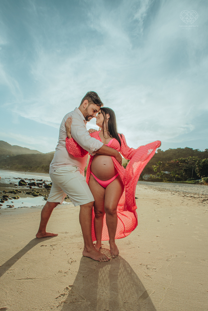 vEnsaio gestante na praia do guaruja sao pedro iporgana e conchas no ltoral de sao paulo  gestante classica estilo moda fotos inspiradoras para gravidas criativas e com sentimento feitas pela fotografa premiada Nayara Andrade