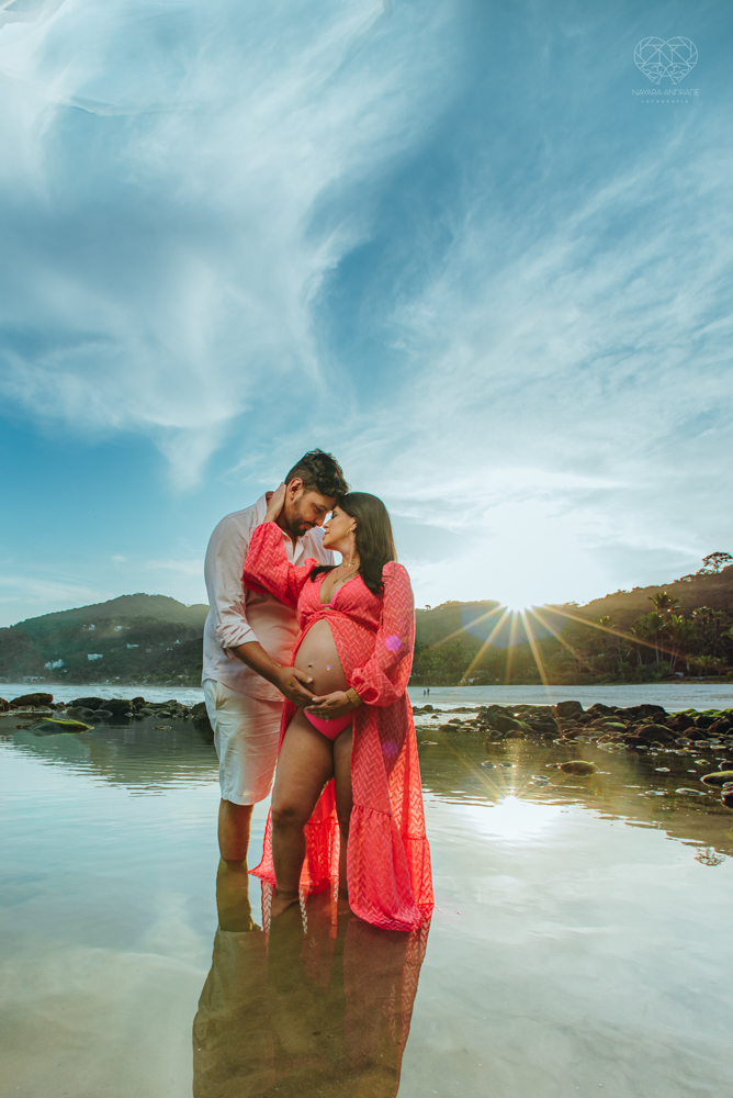 Ensaio gestante na praia do guaruja sao pedro iporgana e conchas no ltoral de sao paulo  gestante classica estilo moda fotos inspiradoras para gravidas criativas e com sentimento feitas pela fotografa premiada Nayara Andrade