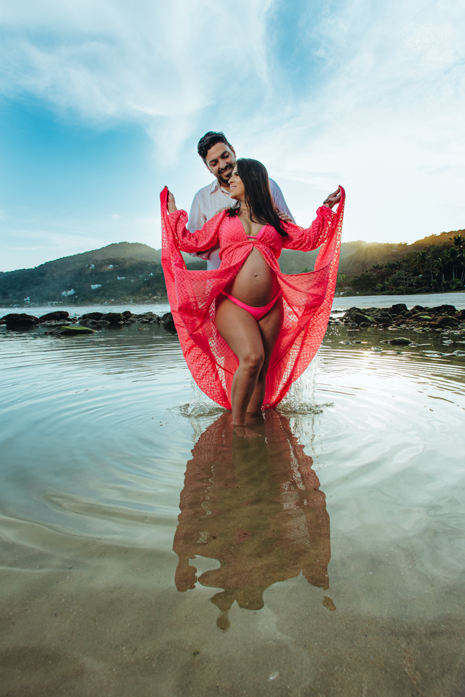 Ensaio gestante na praia do guaruja sao pedro iporgana e conchas no ltoral de sao paulo  gestante classica estilo moda fotos inspiradoras para gravidas criativas e com sentimento feitas pela fotografa premiada Nayara Andrade