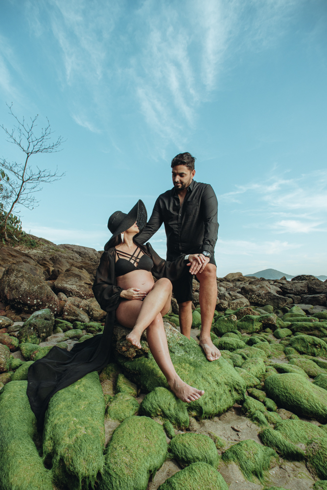 Ensaio gestante na praia do guaruja sao pedro iporgana e conchas no ltoral de sao paulo  gestante classica estilo moda fotos inspiradoras para gravidas criativas e com sentimento feitas pela fotografa premiada Nayara Andrade