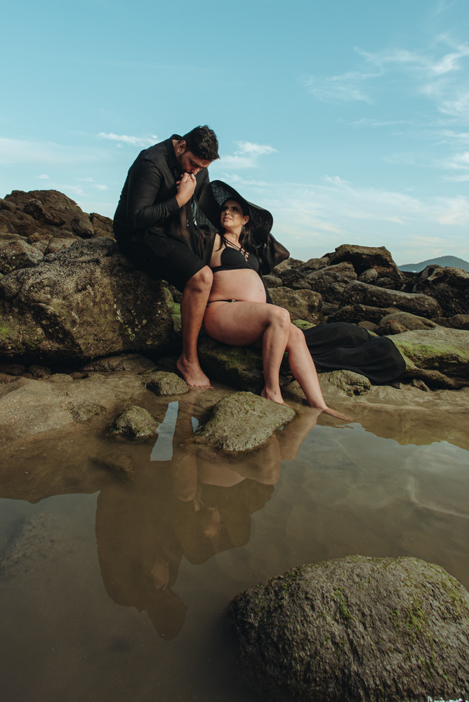 Ensaio gestante na praia do guaruja sao pedro iporgana e conchas no ltoral de sao paulo  gestante classica estilo moda fotos inspiradoras para gravidas criativas e com sentimento feitas pela fotografa premiada Nayara Andrade
