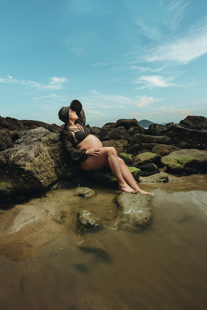 Ensaio gestante na praia do guaruja sao pedro iporgana e conchas no ltoral de sao paulo  gestante classica estilo moda fotos inspiradoras para gravidas criativas e com sentimento feitas pela fotografa premiada Nayara Andrade