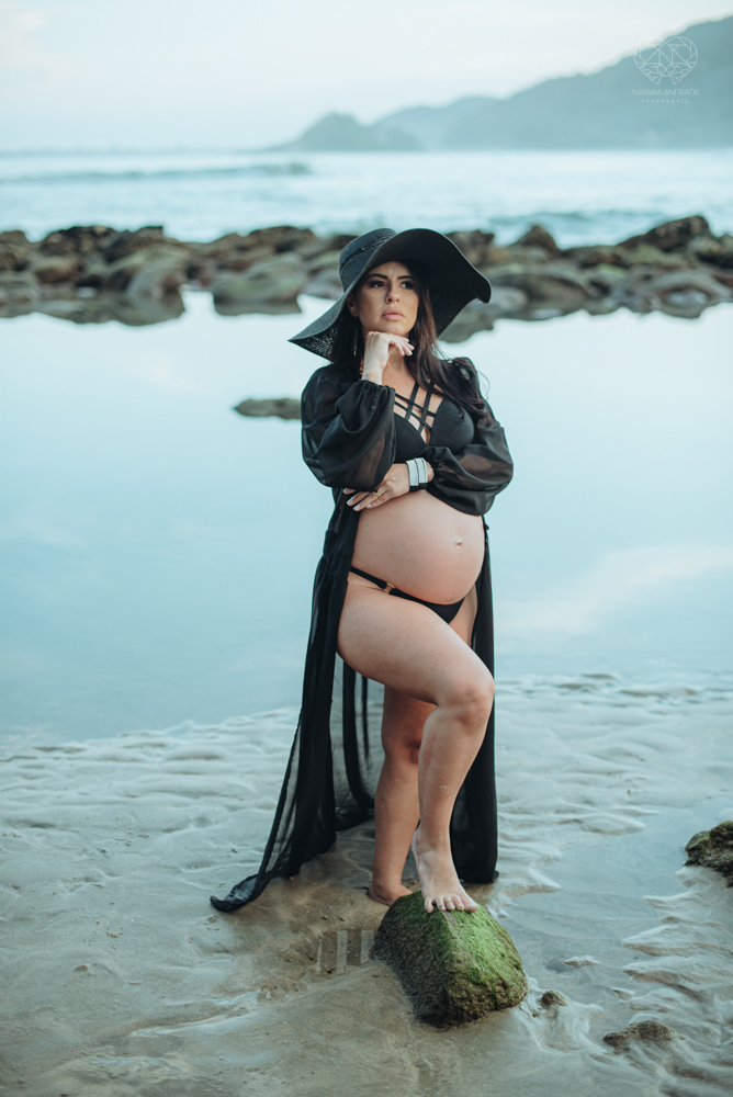 Ensaio gestante na praia do guaruja sao pedro iporgana e conchas no ltoral de sao paulo  gestante classica estilo moda fotos inspiradoras para gravidas criativas e com sentimento feitas pela fotografa premiada Nayara Andrade