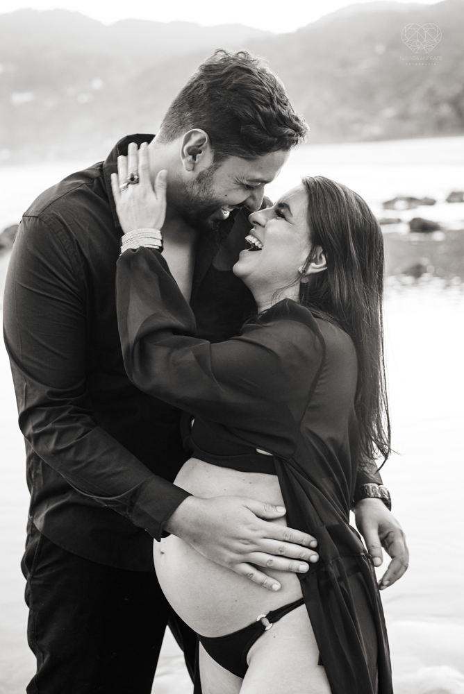 Ensaio gestante na praia do guaruja sao pedro iporgana e conchas no ltoral de sao paulo  gestante classica estilo moda fotos inspiradoras para gravidas criativas e com sentimento feitas pela fotografa premiada Nayara Andrade