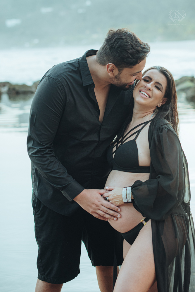Ensaio gestante na praia do guaruja sao pedro iporgana e conchas no ltoral de sao paulo  gestante classica estilo moda fotos inspiradoras para gravidas criativas e com sentimento feitas pela fotografa premiada Nayara Andrade