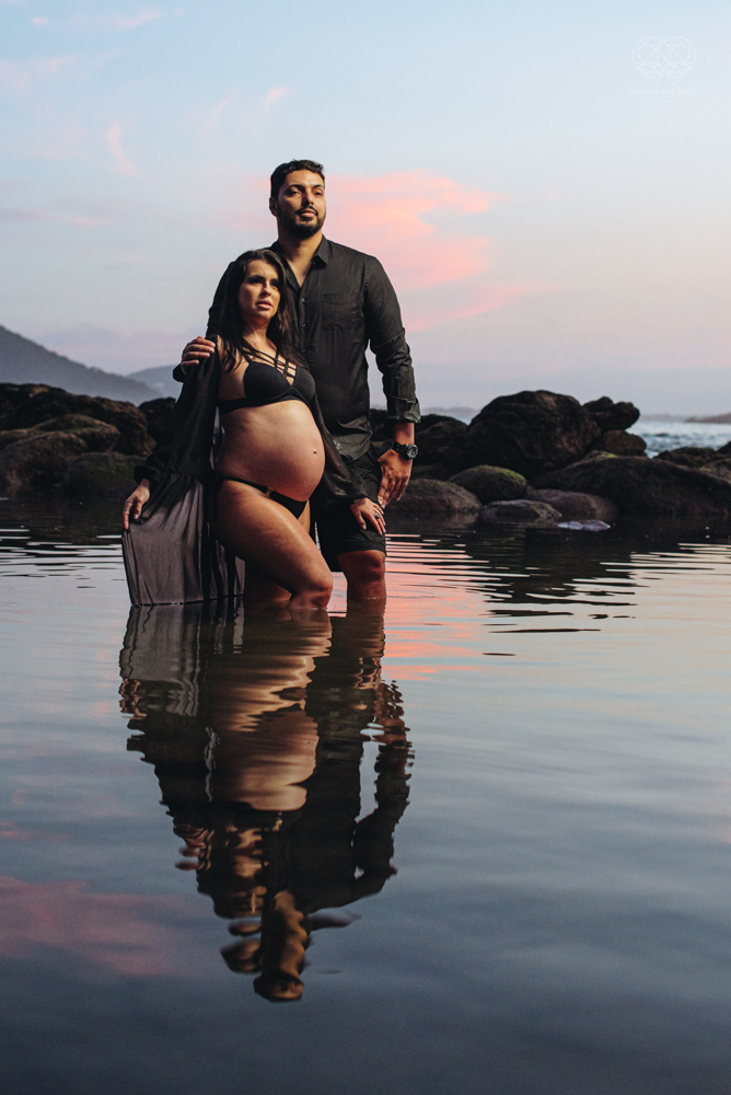 Ensaio gestante na praia do guaruja sao pedro iporgana e conchas no ltoral de sao paulo  gestante classica estilo moda fotos inspiradoras para gravidas criativas e com sentimento feitas pela fotografa premiada Nayara Andrade
