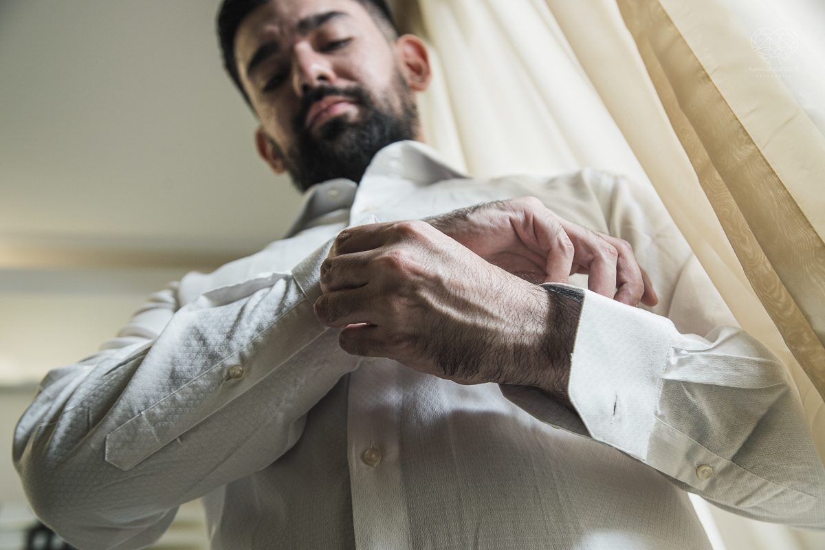 casamento classico com passarela espelhada luste luzes de noite no campo ao ar livre no ravena garden fotos pela fotografa premada Nayara Andrade de santos litoral de sao paulo