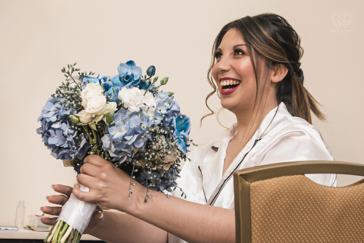 casamento classico com passarela espelhada luste luzes de noite no campo ao ar livre no ravena garden fotos pela fotografa premada Nayara Andrade de santos litoral de sao paulo
