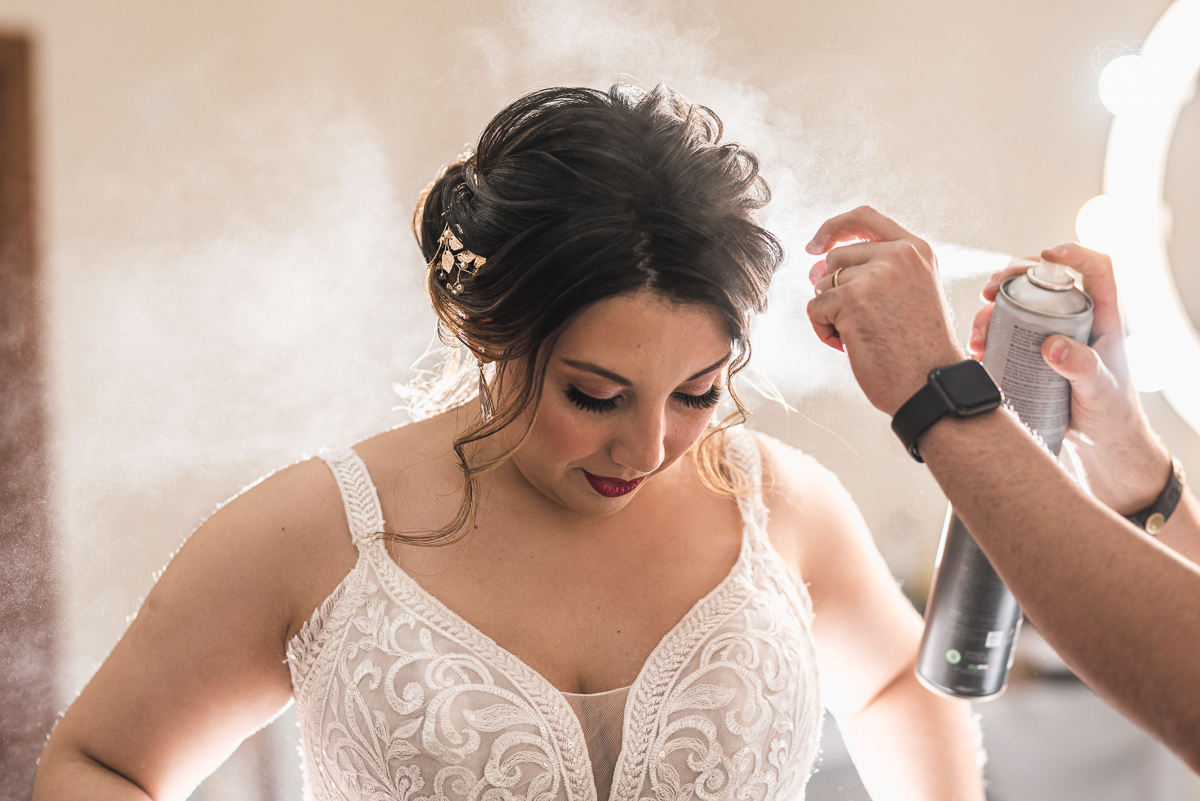 casamento classico com passarela espelhada luste luzes de noite no campo ao ar livre no ravena garden fotos pela fotografa premada Nayara Andrade de santos litoral de sao paulo