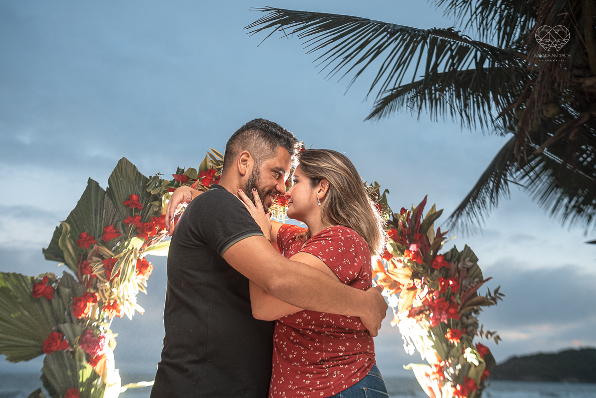 casa comigo evento na praia casa 80 e 120 do guaruja casar na praia fotos pela fotografa premiada internacionalmente nayara andrade decoração Lu pallaroni make up noiva praia