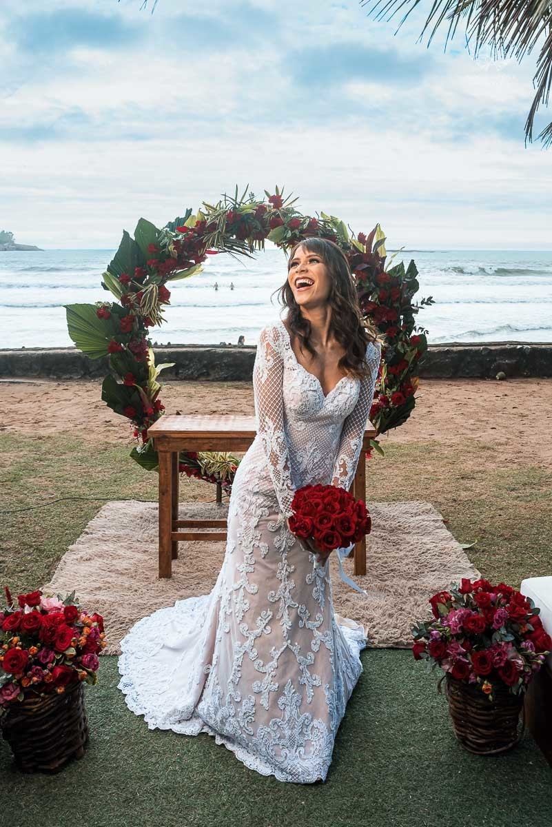 casa comigo evento na praia casa 80 e 120 do guaruja casar na praia fotos pela fotografa premiada internacionalmente nayara andrade decoração Lu pallaroni make up noiva praia