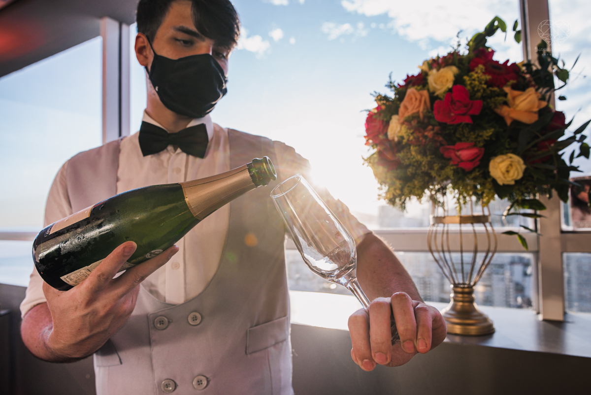 grande evento da doutora Katia Onofre coquetel de inauguraçao do seu novo projeto de harmonizaçao facial e valorizaçao da beleza da mulher. Fotografia pela fotografa premiada Nayara Andrade de Santos litoral de sao paulo. Grandes influencers participaram 