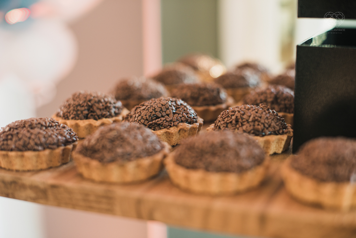 grande evento da doutora Katia Onofre coquetel de inauguraçao do seu novo projeto de harmonizaçao facial e valorizaçao da beleza da mulher. Fotografia pela fotografa premiada Nayara Andrade de Santos litoral de sao paulo. Grandes influencers participaram 