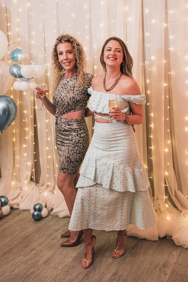 grande evento da doutora Katia Onofre coquetel de inauguraçao do seu novo projeto de harmonizaçao facial e valorizaçao da beleza da mulher. Fotografia pela fotografa premiada Nayara Andrade de Santos litoral de sao paulo. Grandes influencers participaram 