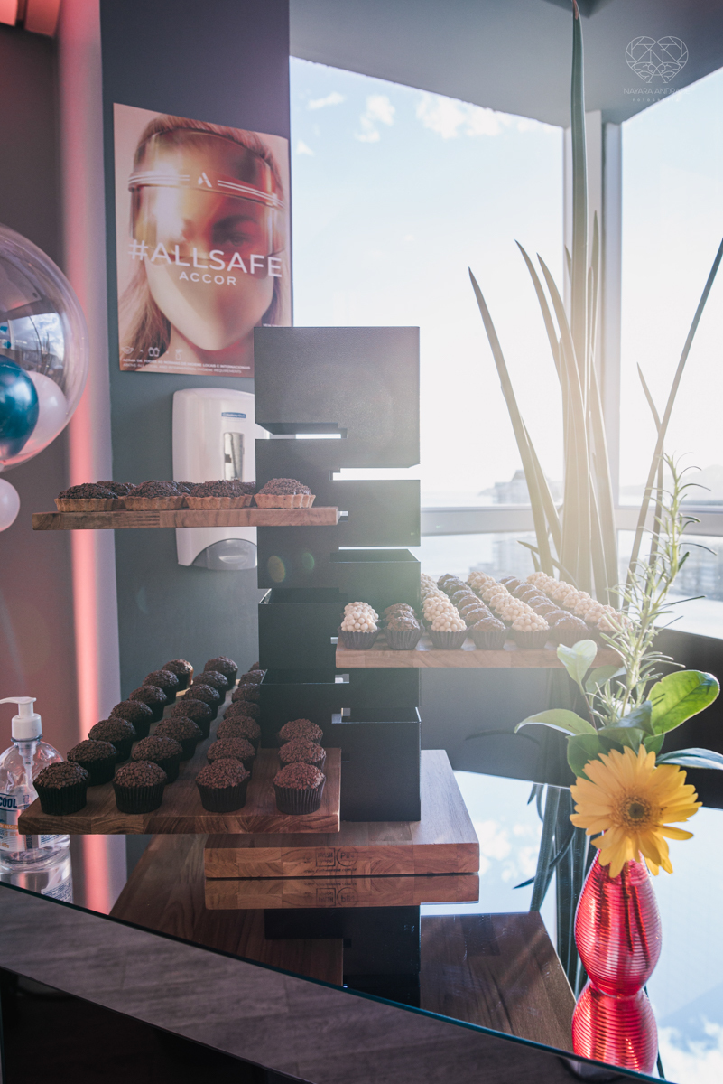 grande evento da doutora Katia Onofre coquetel de inauguraçao do seu novo projeto de harmonizaçao facial e valorizaçao da beleza da mulher. Fotografia pela fotografa premiada Nayara Andrade de Santos litoral de sao paulo. Grandes influencers participaram 